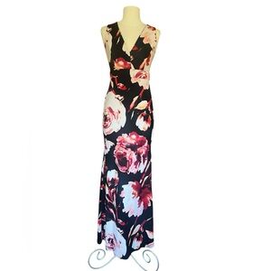 Women’s No Sleeve Floral Dress Size Small